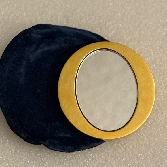 CHRISTIAN DIOR-VINTAGE 1980s GOLD-TONE VANITY POCKET MIRROR W/NAVY VELOUR POUCH - Picture 7 of 7